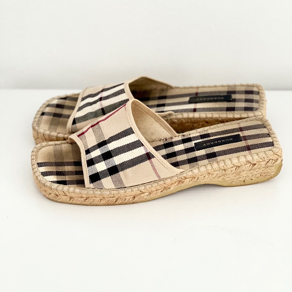 Burberry Classic Print Espadrille Sandals Size 40 Size 9